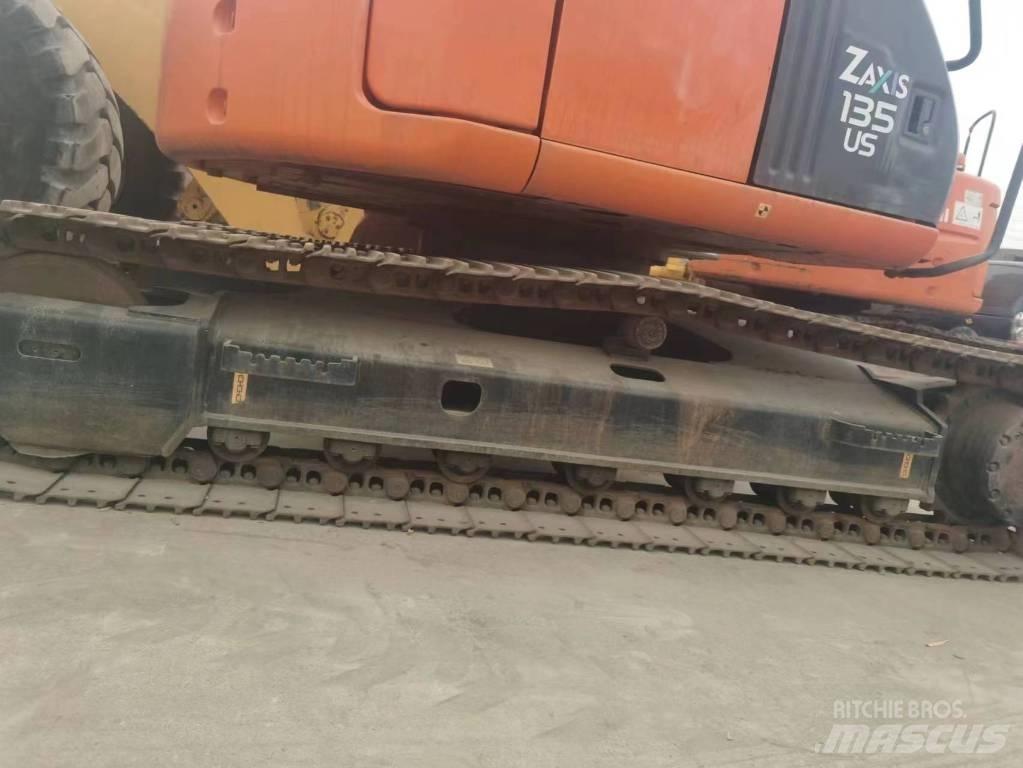 Hitachi ZX 135 us Excavadoras 7t - 12t
