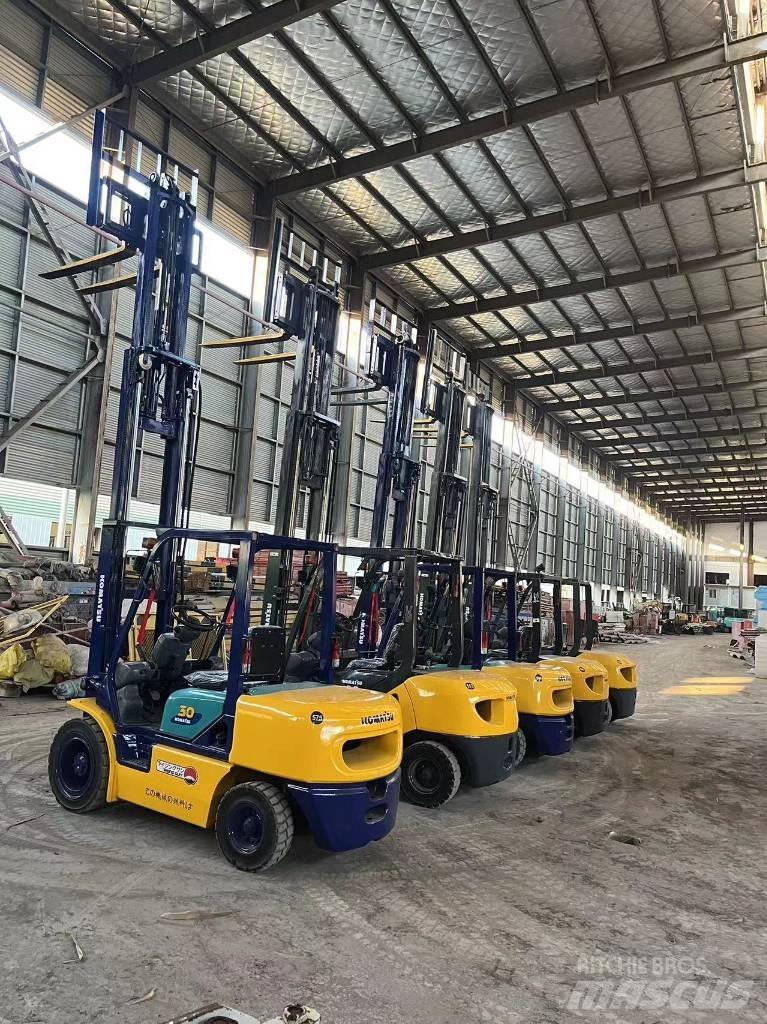 Komatsu FD 30 T-17 Carretillas diesel