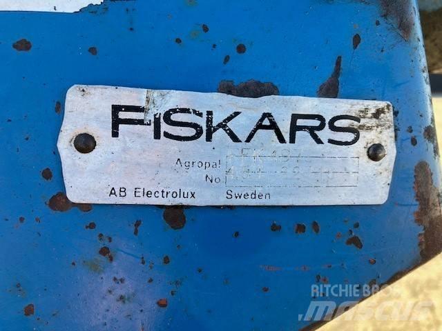 Fiskars FFK 497 Arados reversibles suspendidos