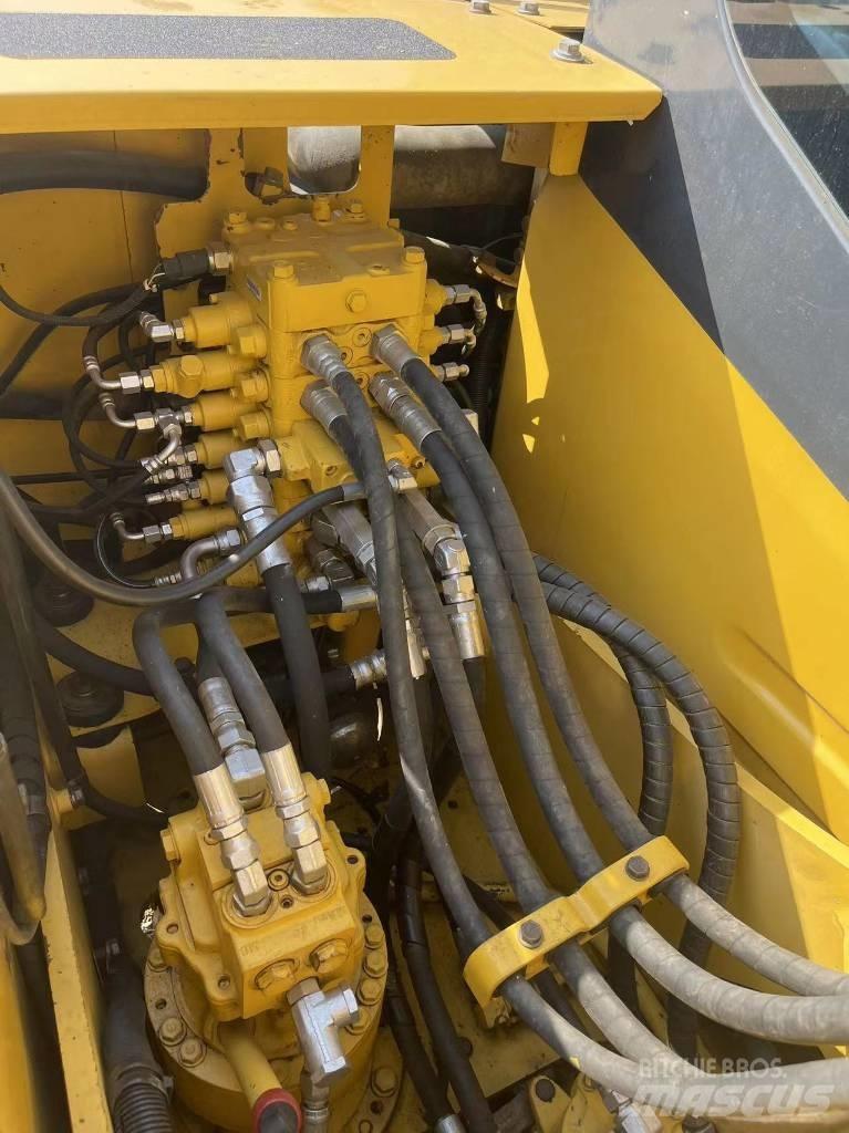 Komatsu PC 130-8 Excavadoras 7t - 12t