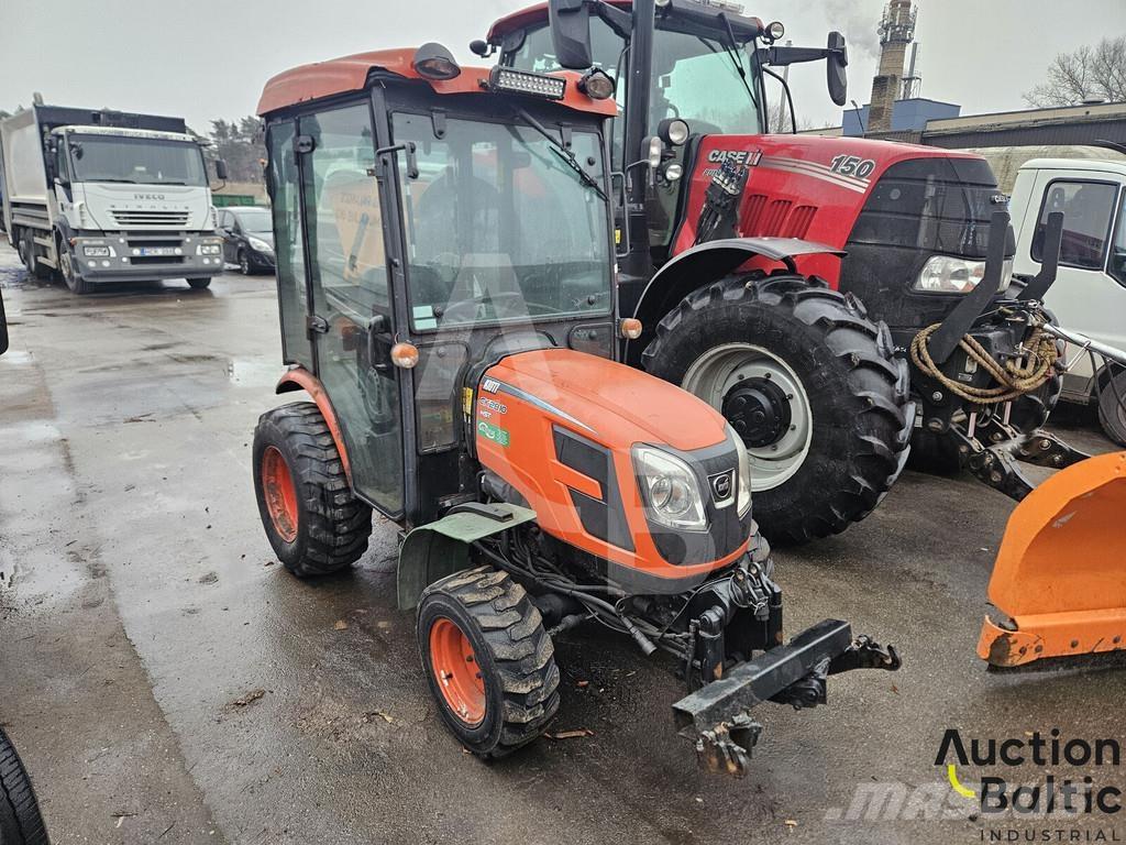 Kioti CK 2810 Tractores