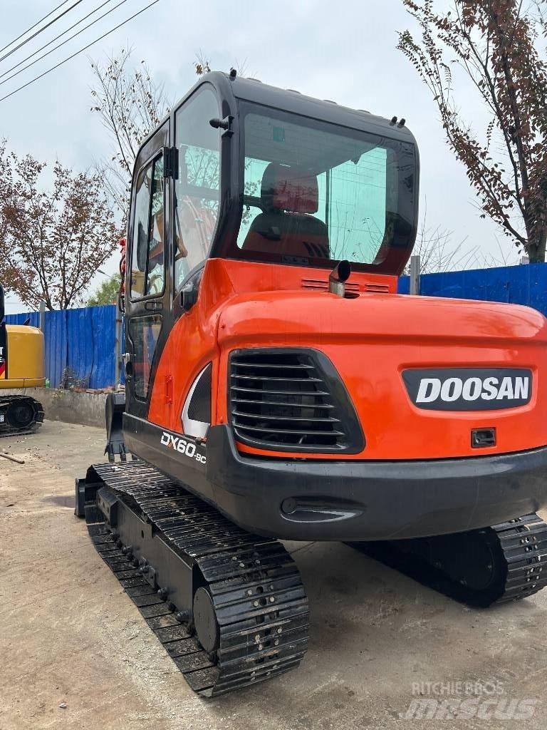 Doosan DX 60 Mini excavadoras < 7t