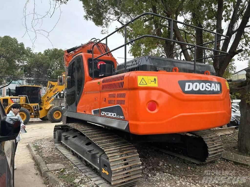 Doosan DX 300 LC Excavadoras de cadenas