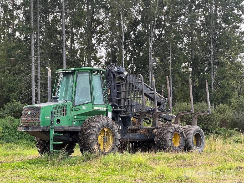 John Deere 1110 D Autocargadoras