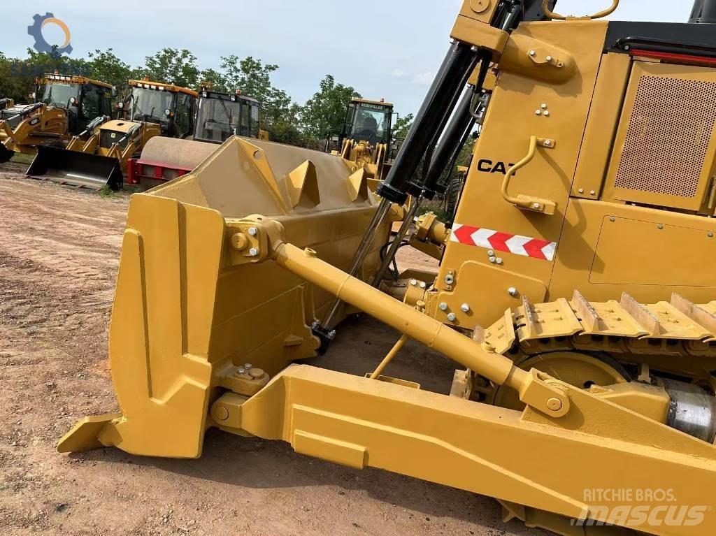 CAT D 8 R Buldozer sobre oruga