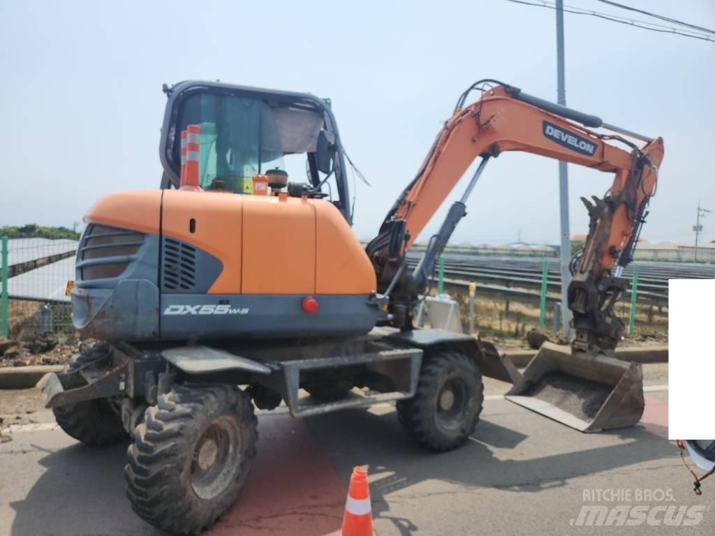 Doosan DX 55 W Excavadoras de ruedas