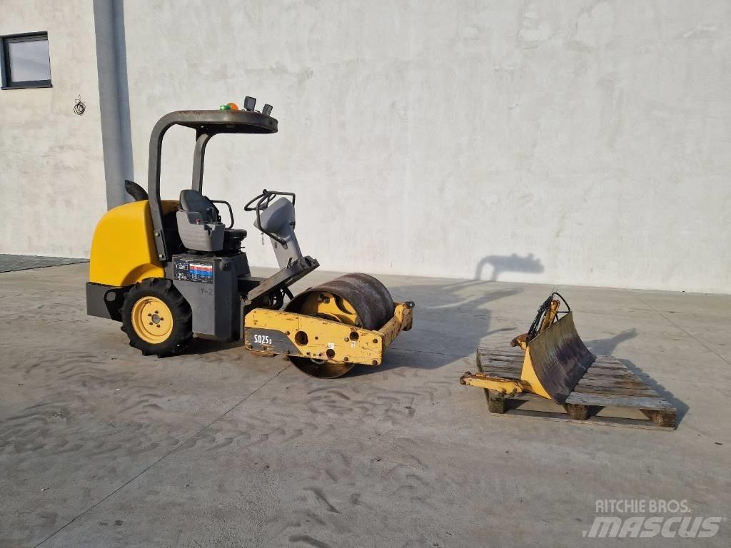 Volvo SD 25 D  R329 Rodillos de un solo tambor