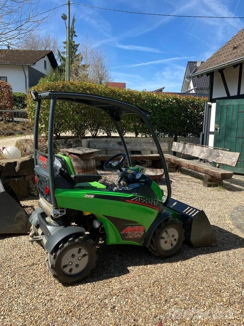 Avant 225 Palas cargadoras