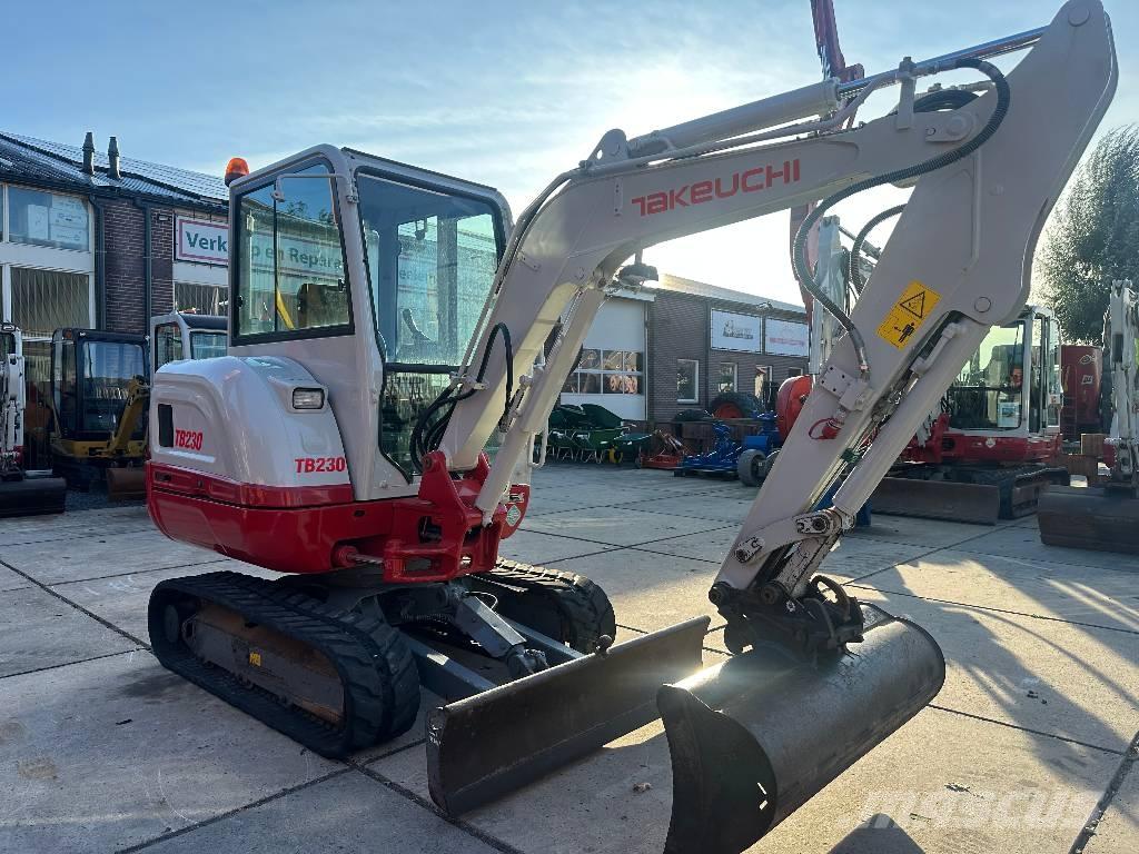 Takeuchi TB 230 Mini excavadoras < 7t