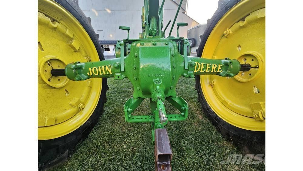 John Deere B Excavadoras