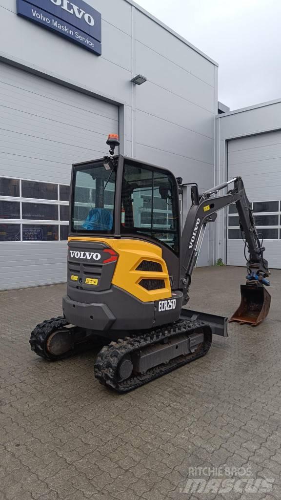 Volvo ECR 25 D Mini excavadoras < 7t