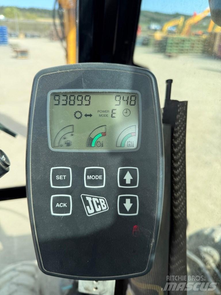 JCB JS 145 W Excavadoras de ruedas