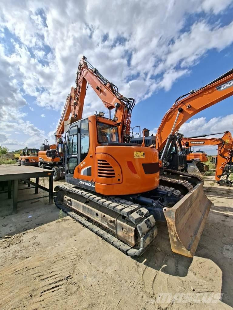 Doosan DX 140 LCR Excavadoras de cadenas