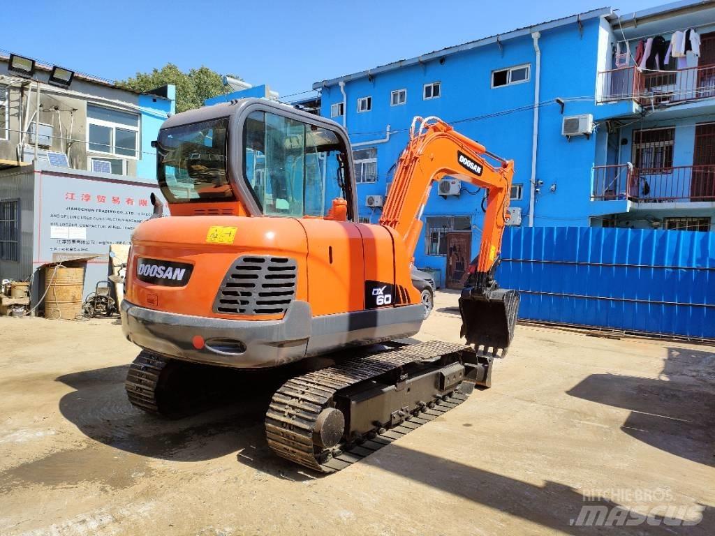 Doosan DX 60 Excavadoras de cadenas