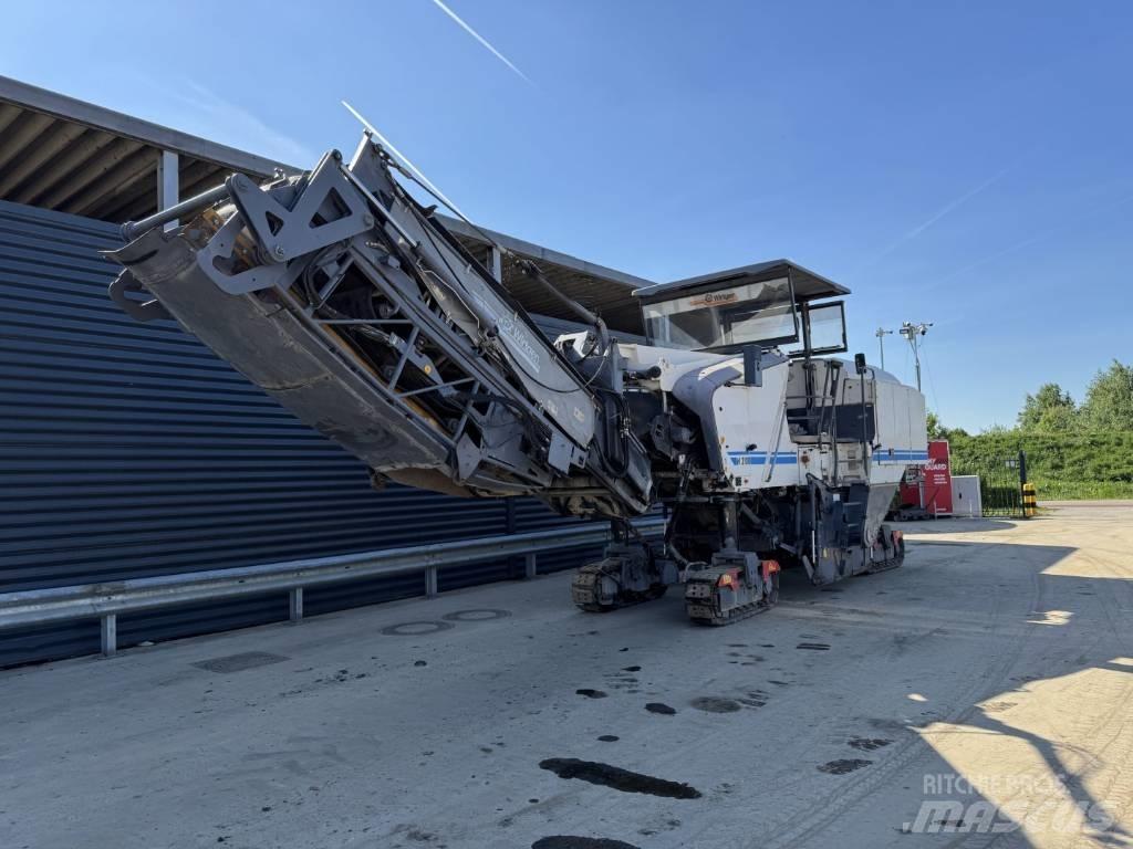 Wirtgen W 210 Máquinas moledoras de asfalto en frío