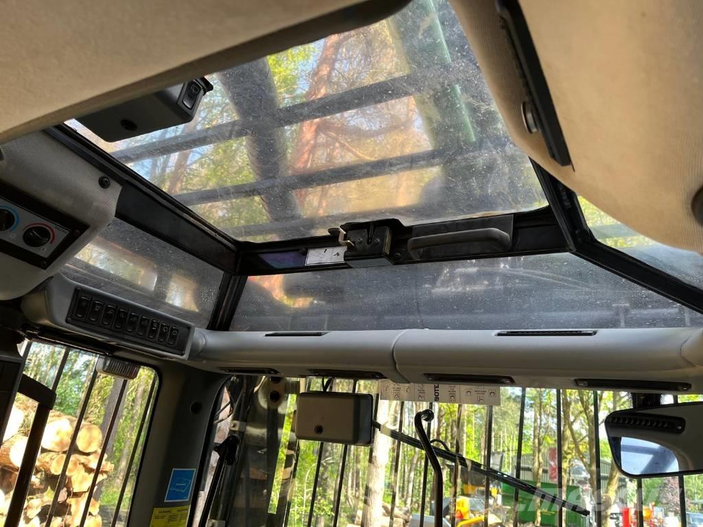 Valtra T183 Versu Tractores