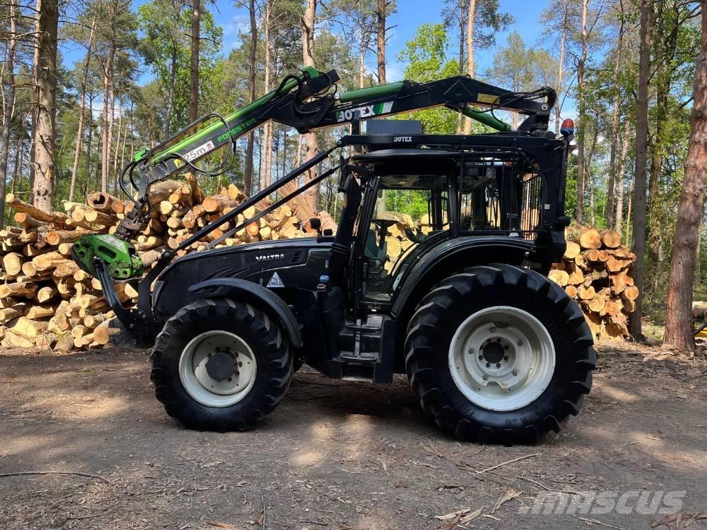 Valtra T183 Versu Tractores