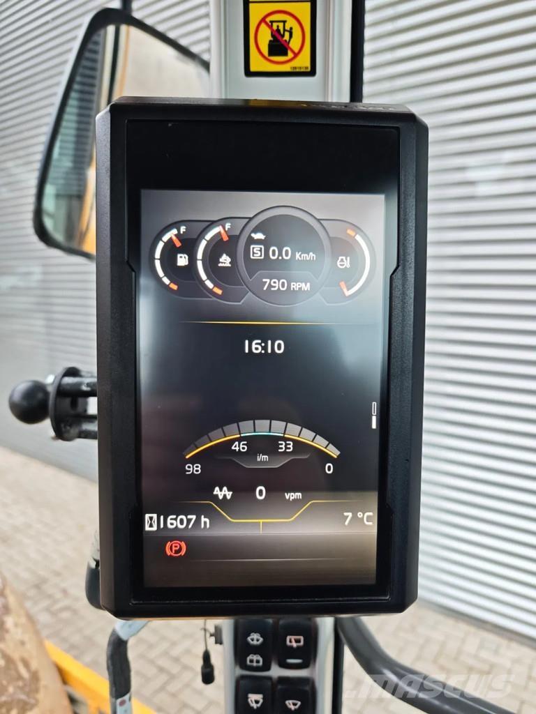 Volvo SD135B Rodillos sobre neumáticos