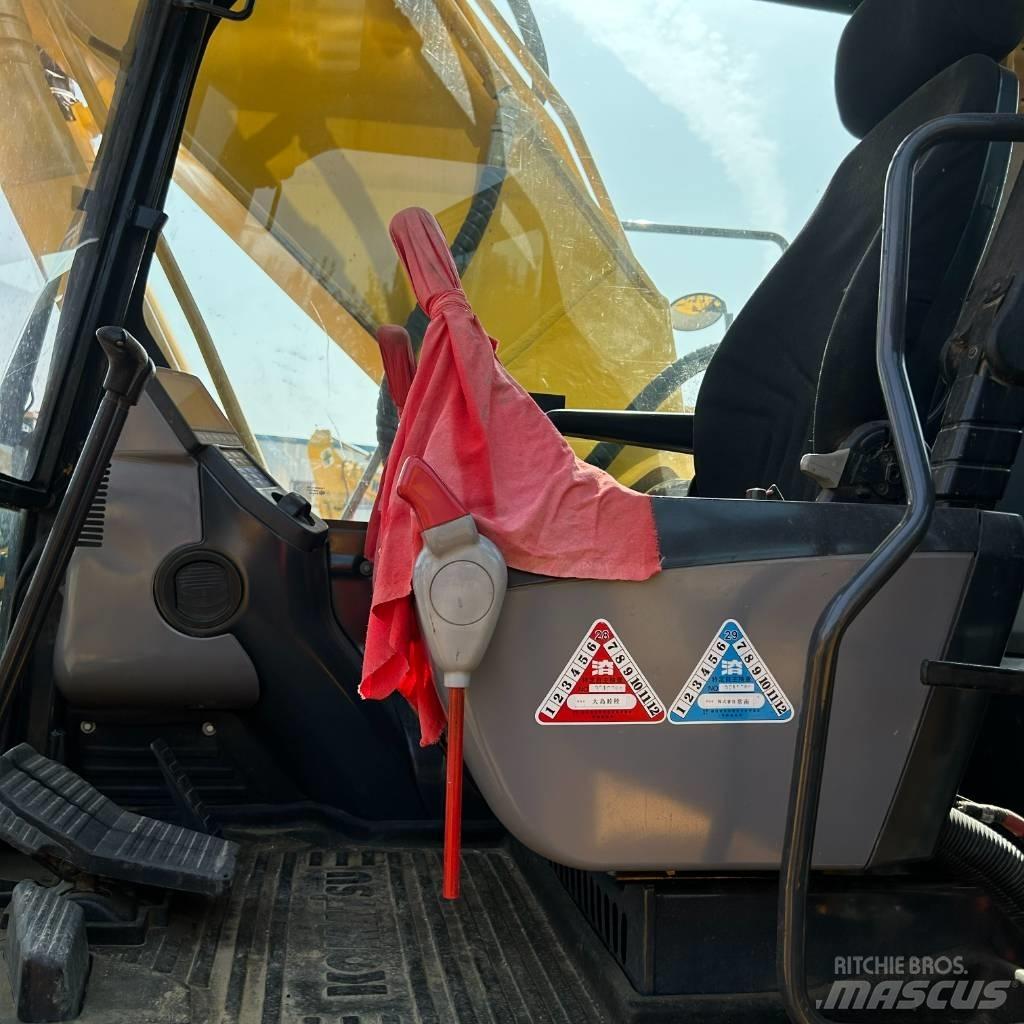 Komatsu 200-8 Excavadoras de cadenas