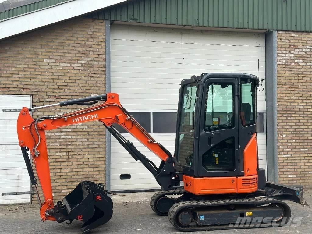 Hitachi ZX26U-6CR Mini excavadoras < 7t
