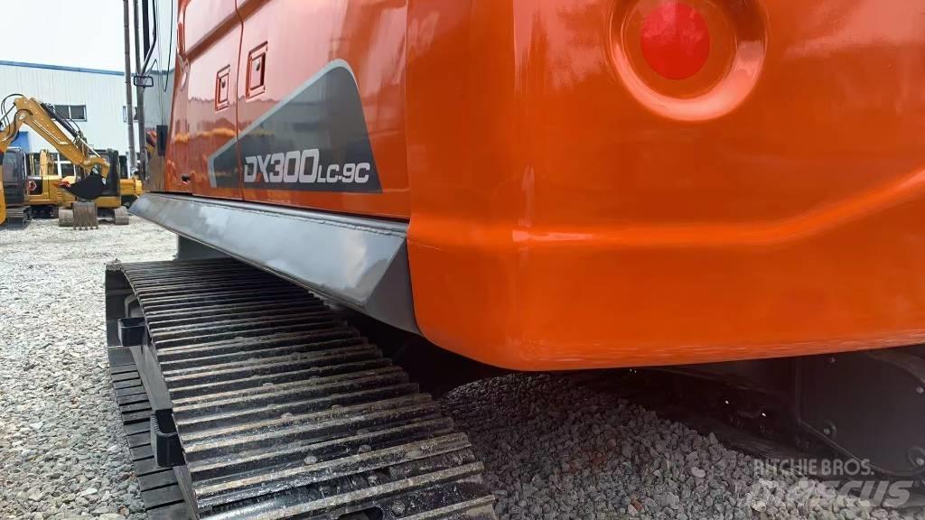 Doosan DX 300 Excavadoras de cadenas