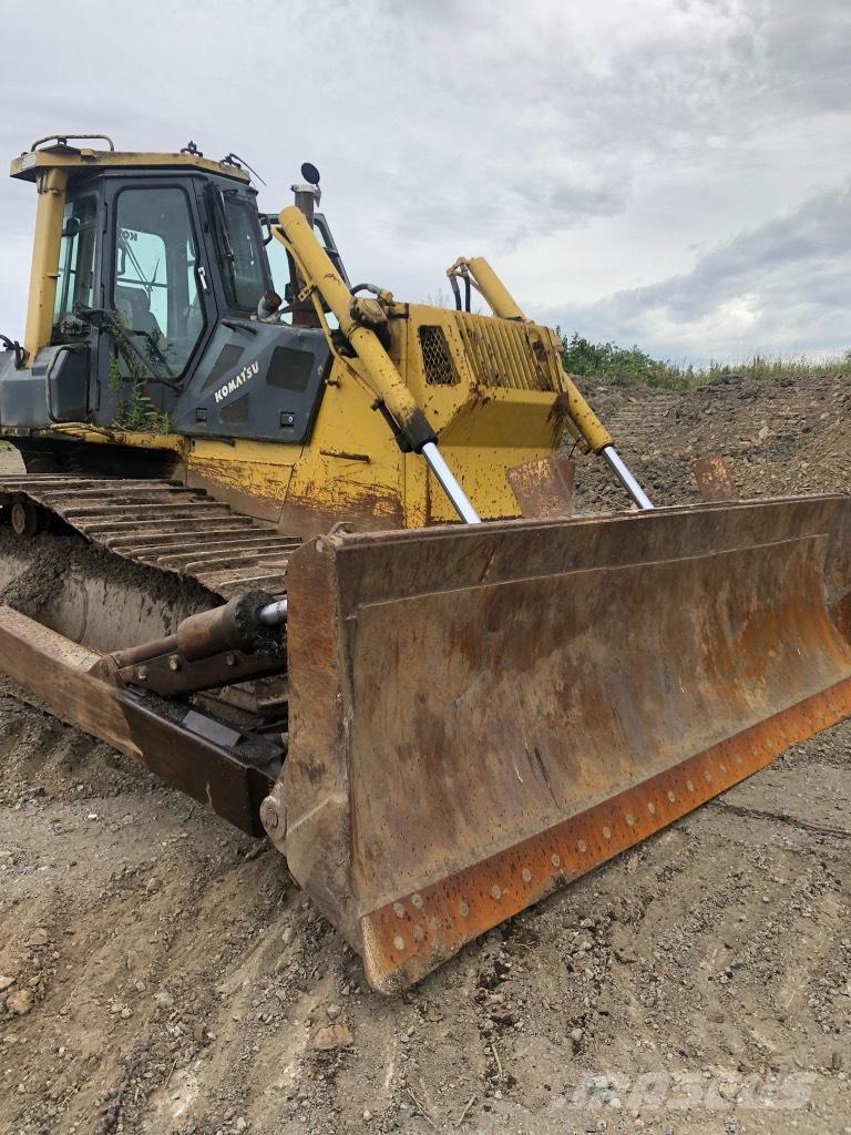 Komatsu D 65 PX-12 Buldozer sobre oruga