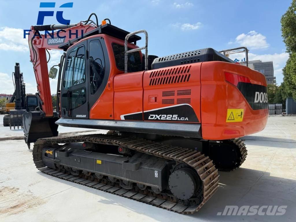 Doosan DX 225 LC Excavadoras de cadenas