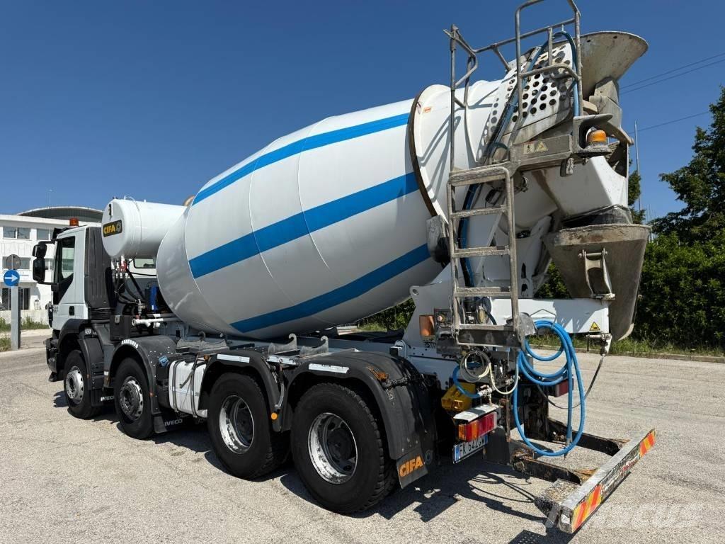 Iveco Trakker 500 Camiones hormigonera