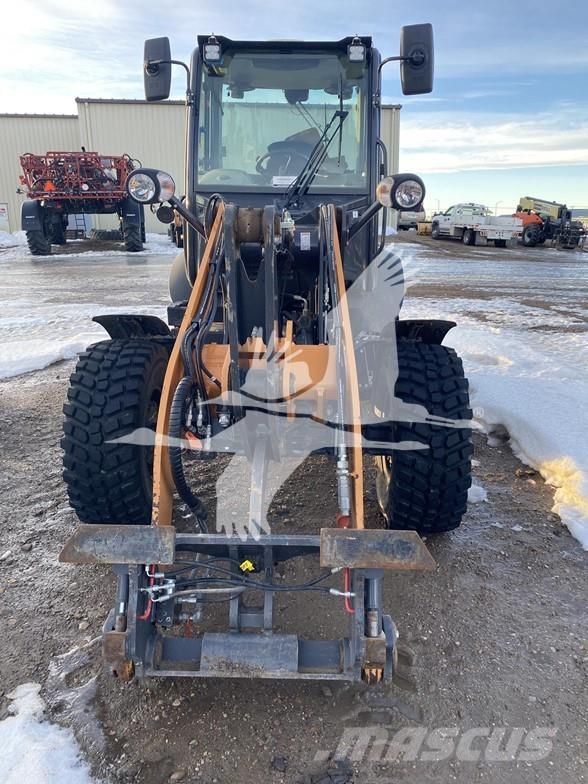 CASE 221F Cargadoras sobre ruedas