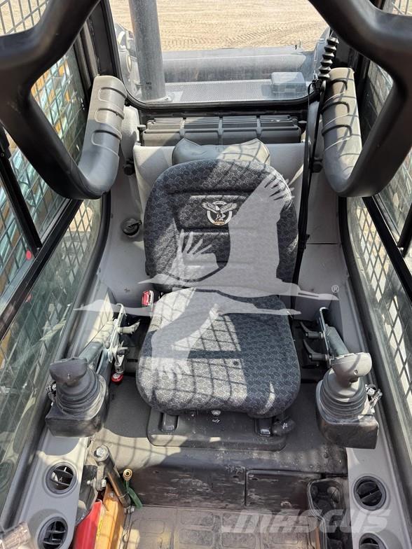 CASE TV450B Minicargadoras