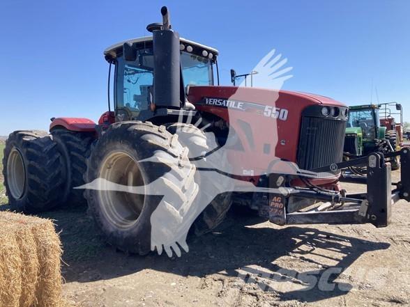 Versatile 550 Tractores