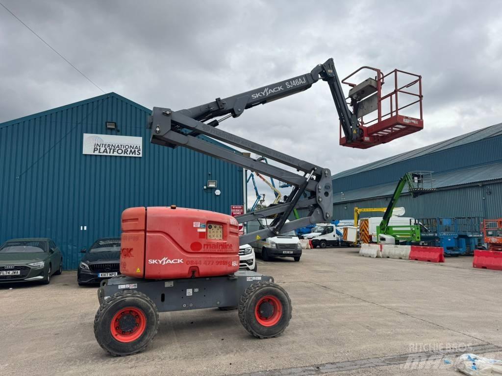 SkyJack SJ 46 AJ Plataforma de trabajo articulada