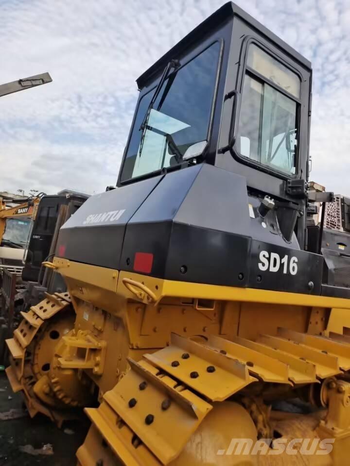 Shantui SD 16 Buldozer sobre oruga