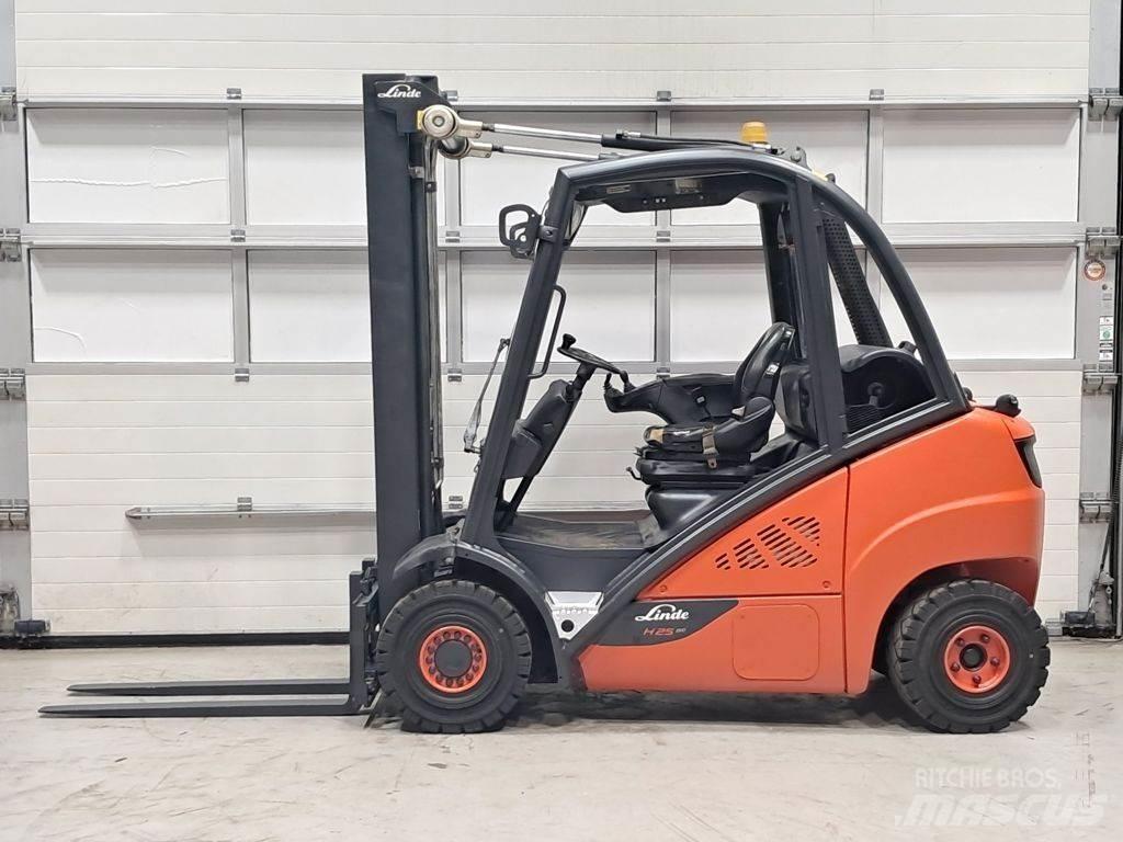 Linde H25T-02 Carretillas LPG