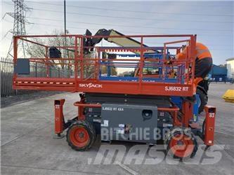 SkyJack SJ 6832 RT Plataformas tijera