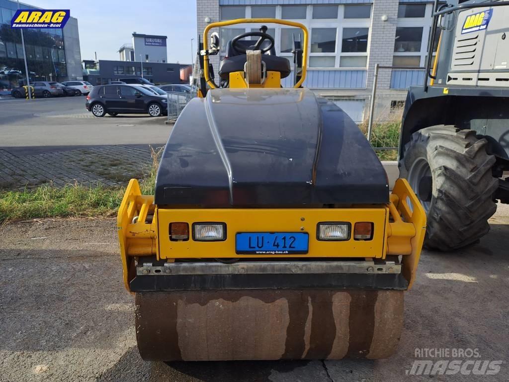 Bomag BW 120 AC-4 Rodillos de doble tambor