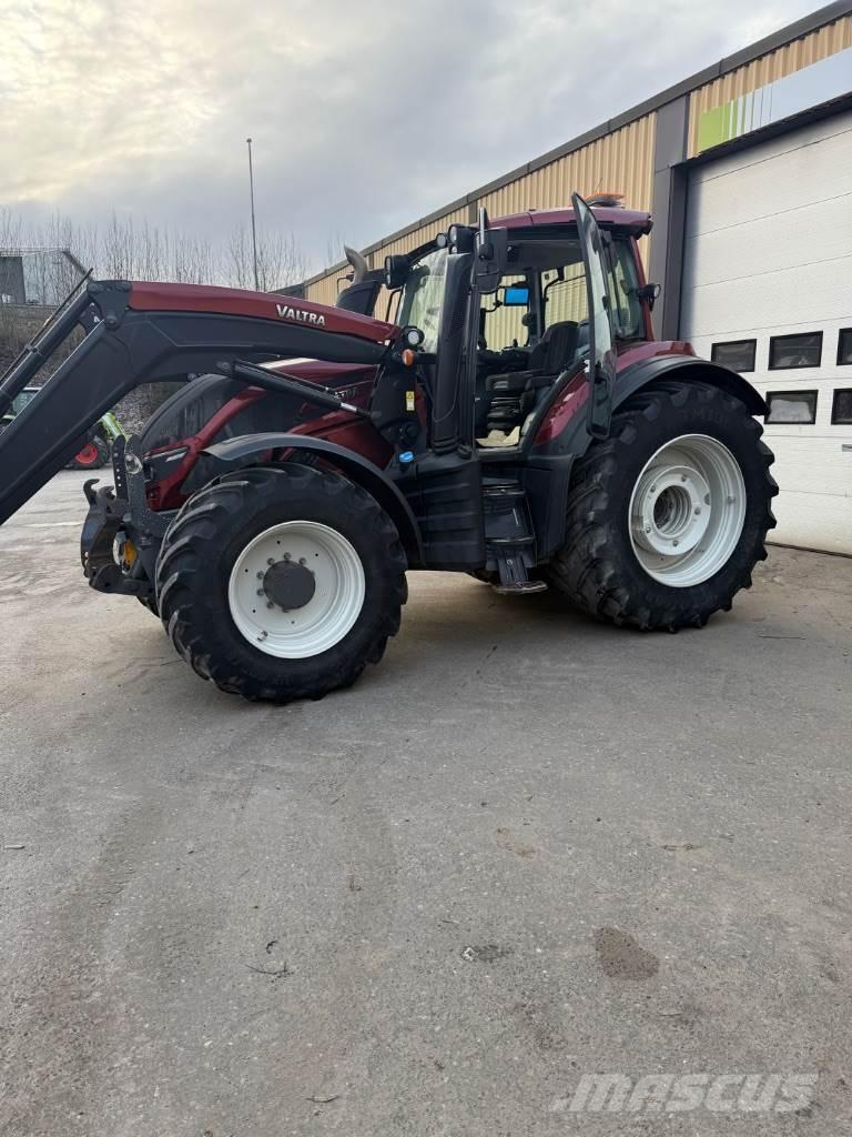 Valtra T234 Tractores