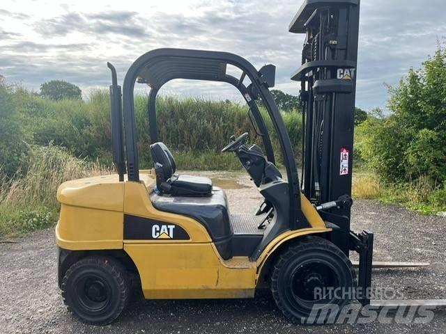 CAT DP 30 N Carretillas diesel
