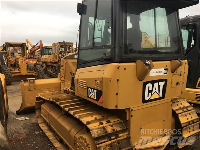 CAT D 5 K Buldozer sobre oruga