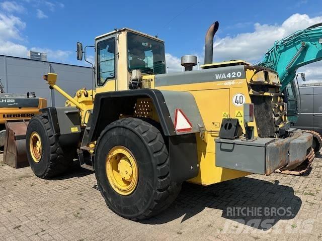 Komatsu WA 420-3 Cargadoras sobre ruedas