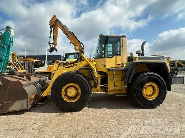 Komatsu WA 420-3 Cargadoras sobre ruedas