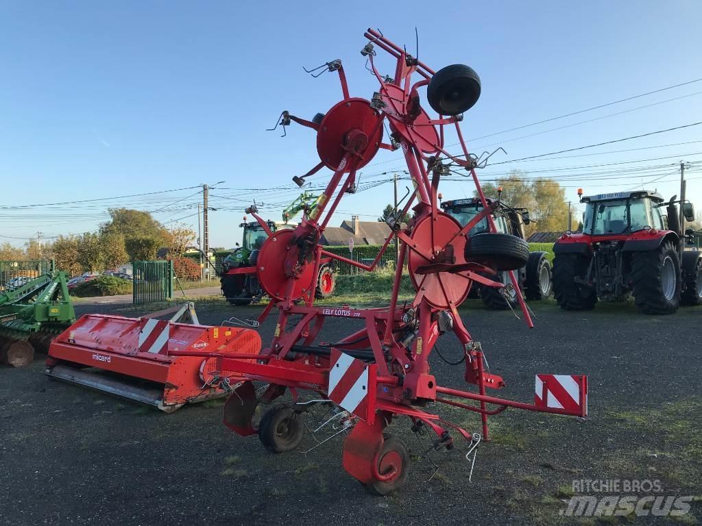 Lely LOTUS 770 Rastrillos y henificadores
