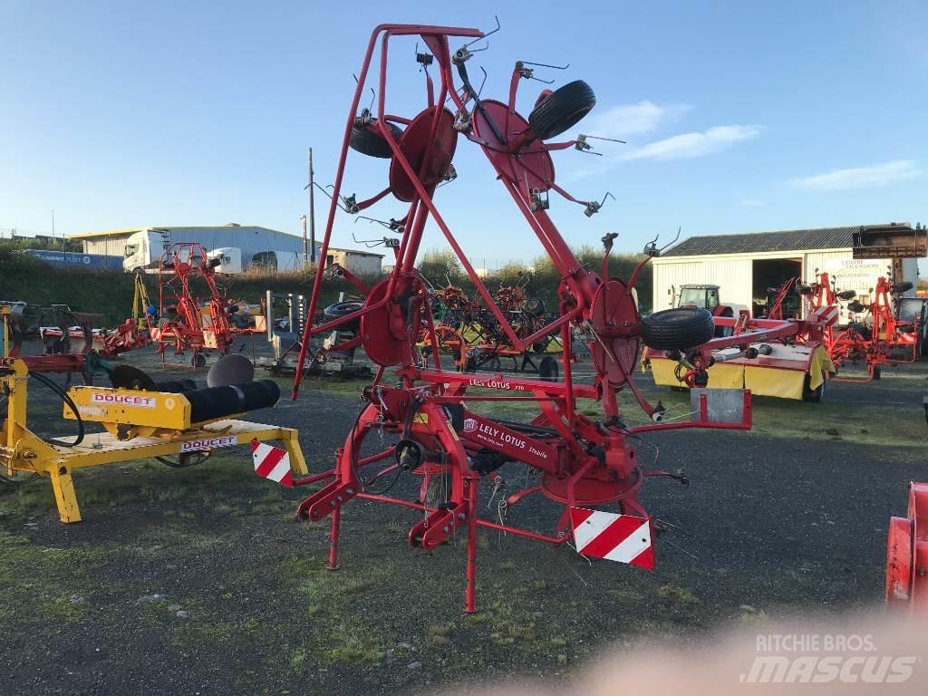 Lely LOTUS 770 Rastrillos y henificadores