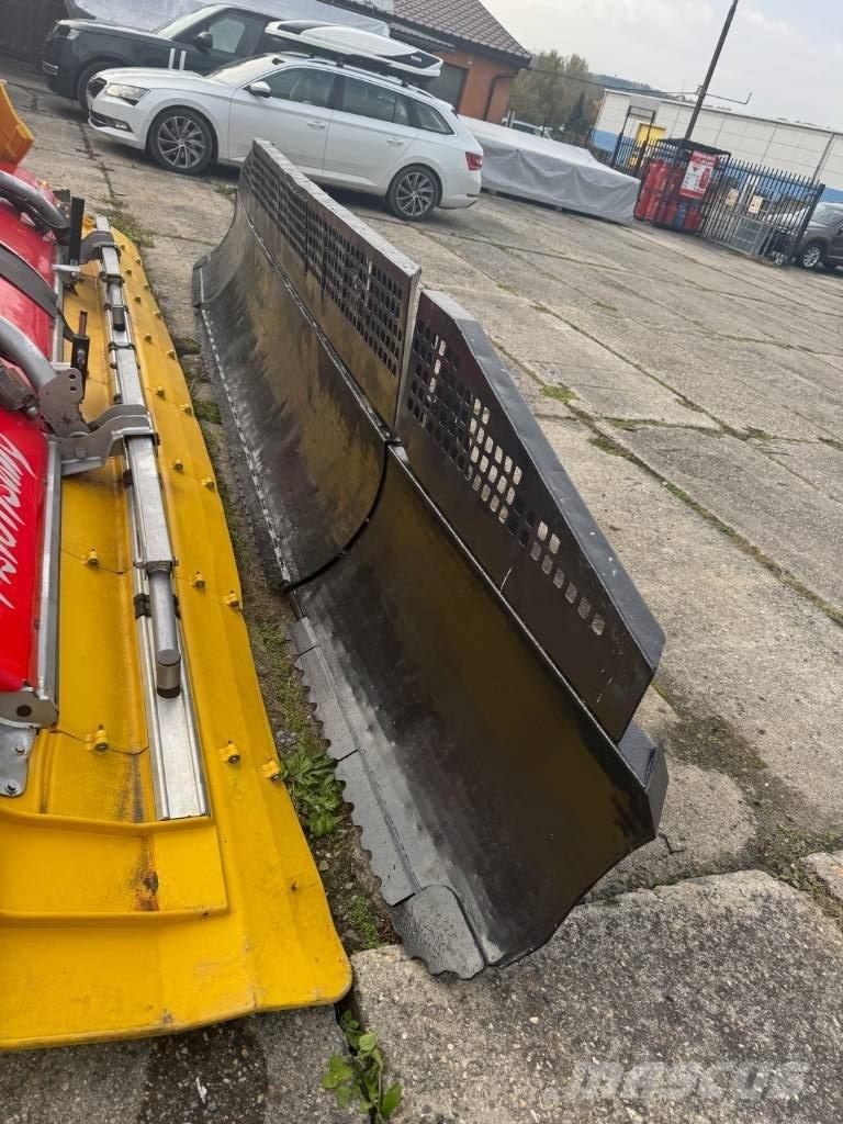 Kässbohrer PB 300 W Barredoras de nieve