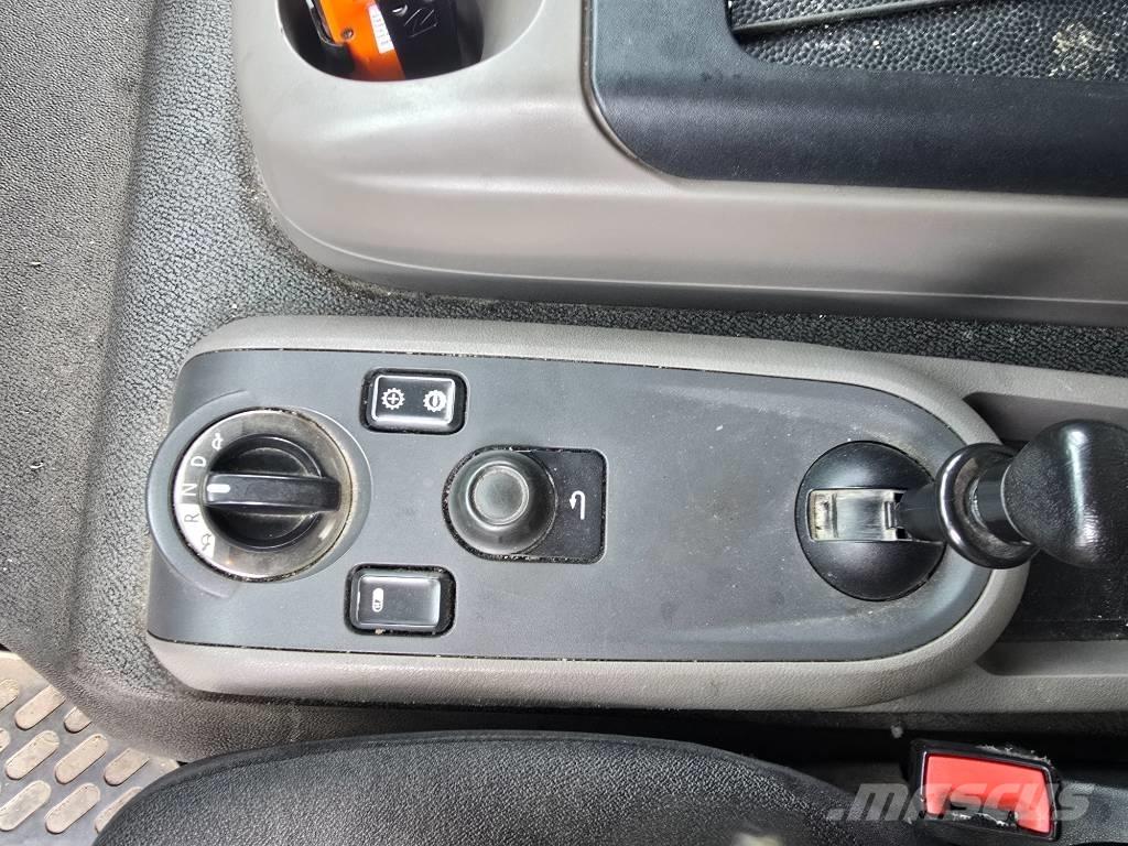 DAF LF210 Camiones caja cerrada