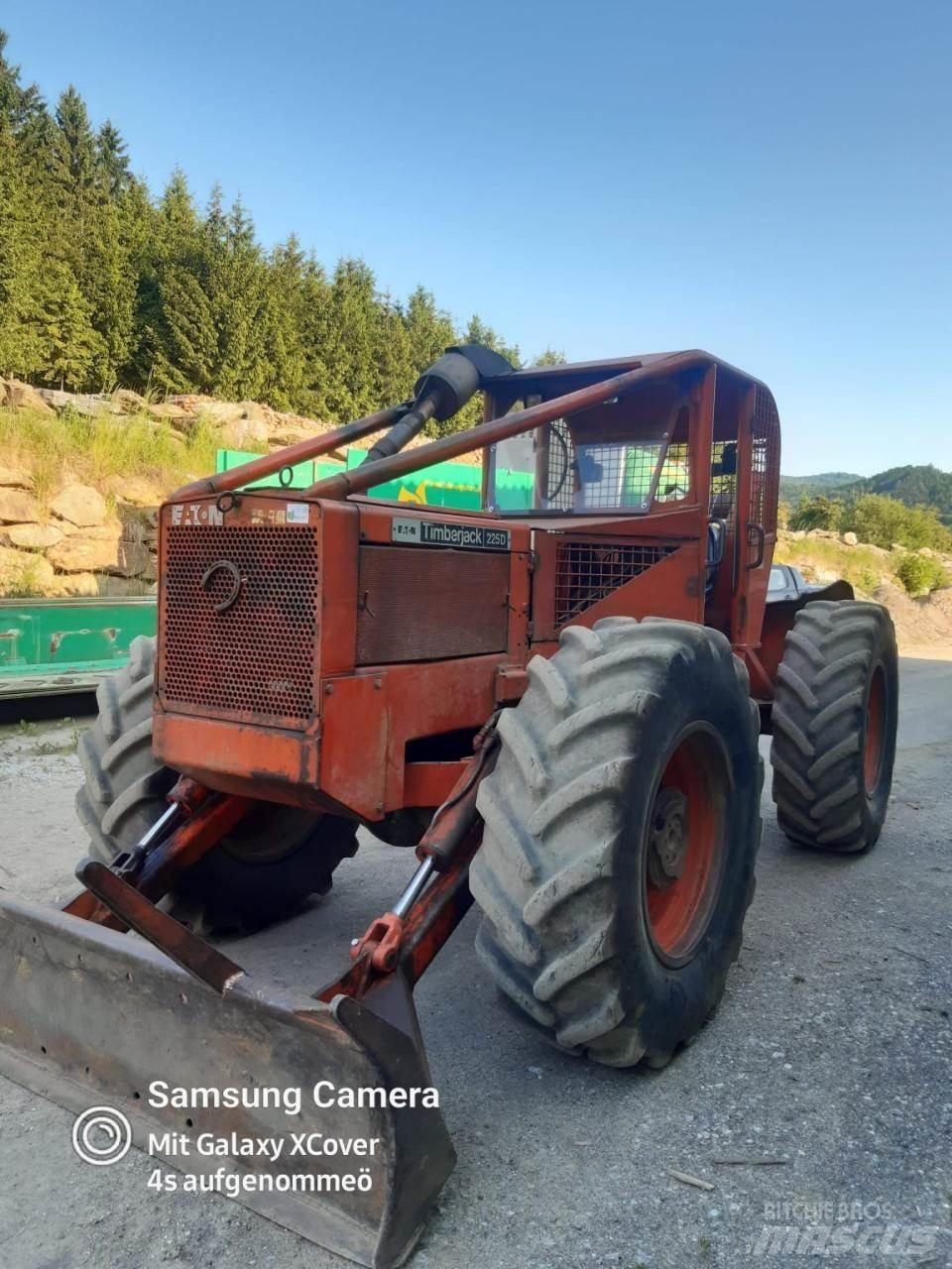 Timberjack 225 D Arrastrador de troncos