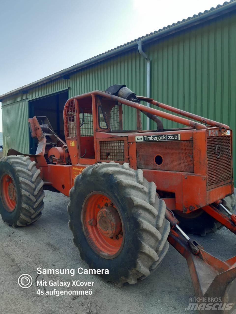 Timberjack 225 D Arrastrador de troncos