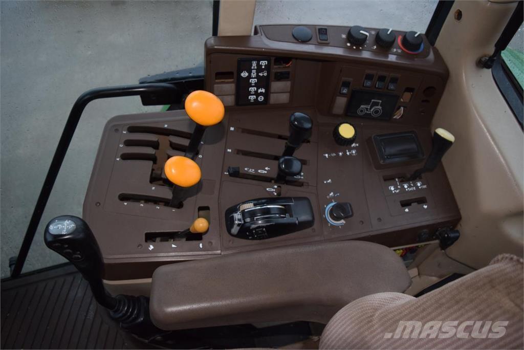 John Deere 6210 Tractores