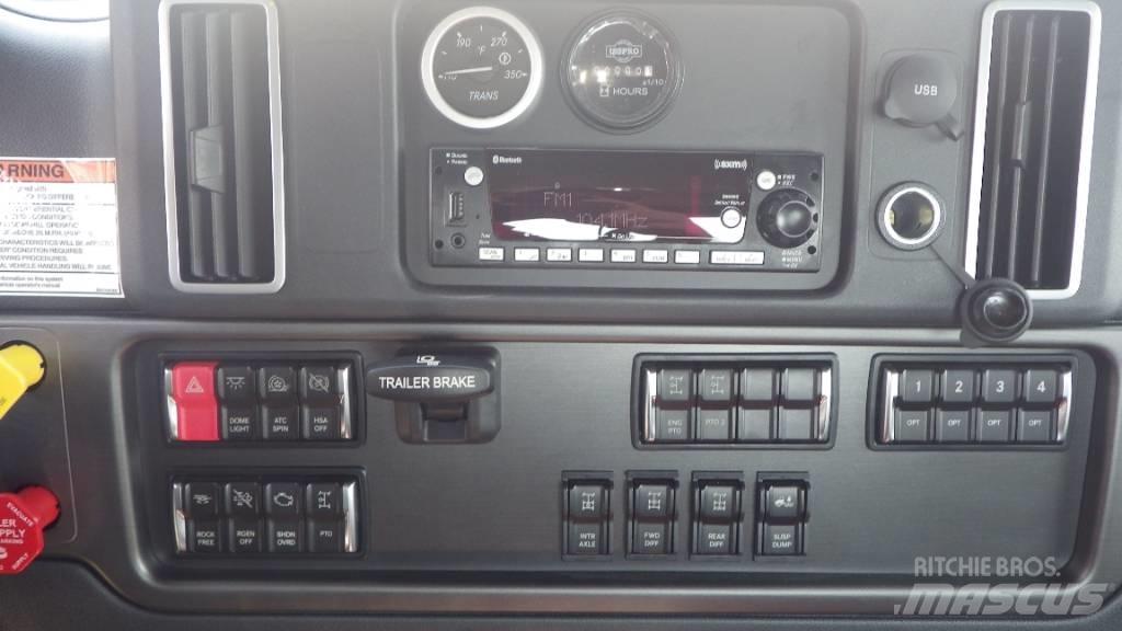 Freightliner 114 SD Camiones chasis