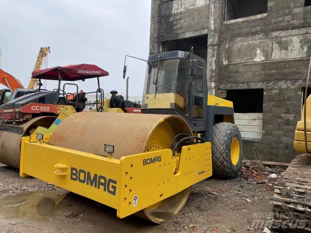 Bomag BW 217 Rodillos de un solo tambor